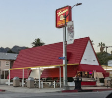 Original Tommy's Hamburgers outside