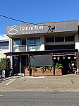 Banneton Bakery outside