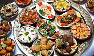 Le Mezze food