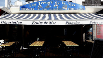 Les Tresors de la Mer food