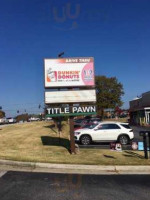 Baskin-robbins outside