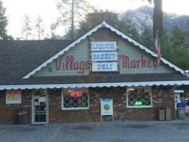 Idyllwild Village Market, Deli Pizzeria inside