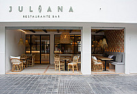 Juliana inside