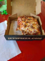 Jet's Pizza food