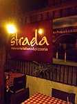 La Strada inside