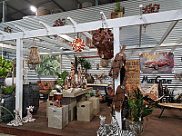 U Scape Garden Centre inside