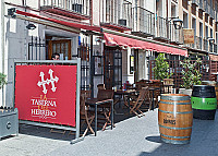 La Taberna Del Herrero inside