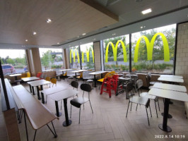 Mcdonald's inside