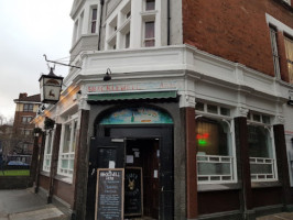 The Shacklewell Arms outside