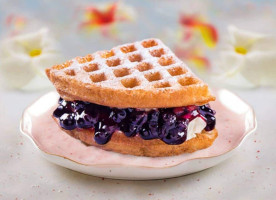 Waffles Hub food