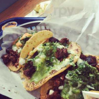 Cali Street Tacos food