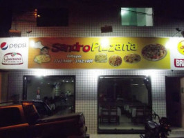 Sandro Pizzaria inside