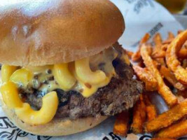 Sickies Garage Burgers Brews food