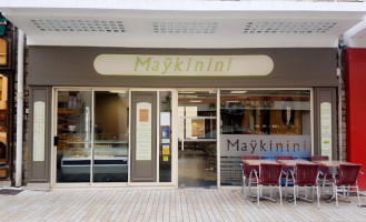 Maÿkinini inside