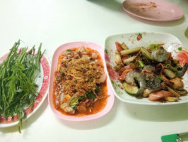 ร้านตำแซ่บหลาย food