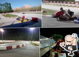 Kart Show Pista Noleggio L'emozione Di Un Vero Gran Premio outside