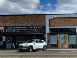 Moonshot Coffee outside