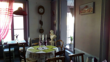 Le Bistrot Des Antiquaires food