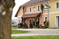 HopfenErlebnisHof Gasthaus & Museum outside