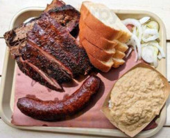 Goldee’s Barbecue food