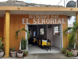 Señorial inside