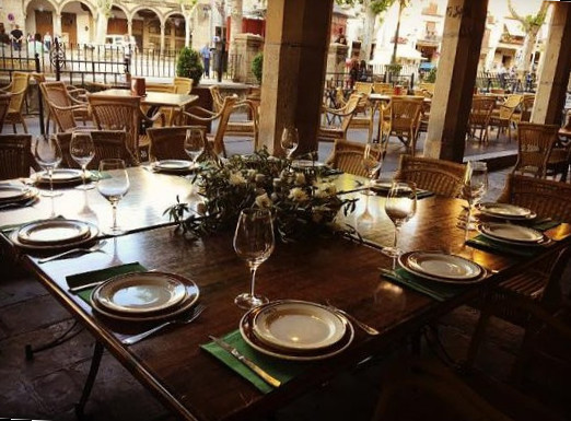 restaurant image