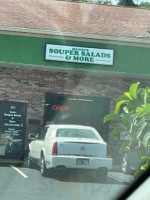 Heidi's Souper Salads More outside