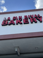 La Sin Rival Bakery food