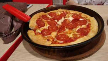 Pizza Hut food