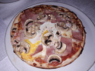 Pizzeria Michelangelo food