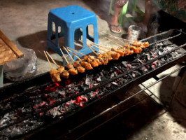 Sate Babi Street Food Warenda food