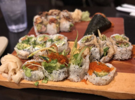 Sushi House food