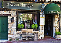 La Tour Antique outside