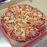 Pizza Hut food