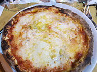 Ciccio Passami L'olio, Pizzeria food