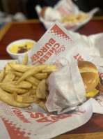 Red Robin Gourmet Burgers food