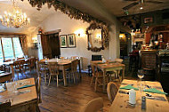 The Oak At Staplow food