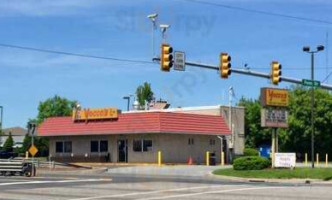 Yocco's The Hot Dog King outside