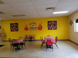 Big Moe's Bbq Express inside