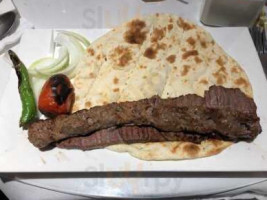 Shamshiry Cholo Kabob food