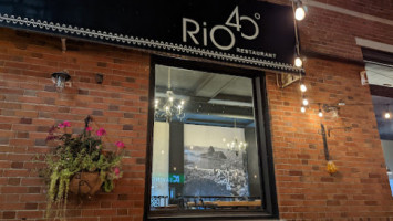 Rio 40 outside