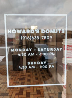 Howard's Donuts outside