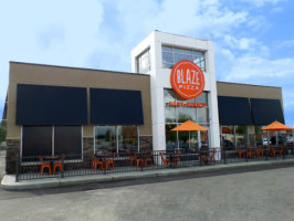 Blaze Pizza outside