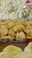 Lee's Famous Recipe Chicken food