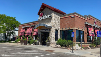 Applebee's Grill outside