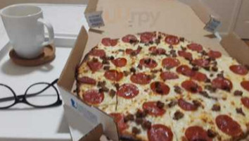 Domino's Pizza food