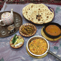 مطعم المعلم للأكلات اليمنية Almualem Yemeni food