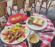 La Ville De Provins Paris food