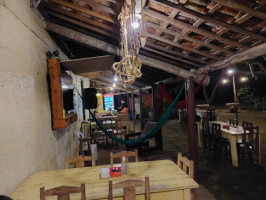 Pizzaria Natonana inside