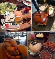 Robbie's Smokehouse & Burger Bar food